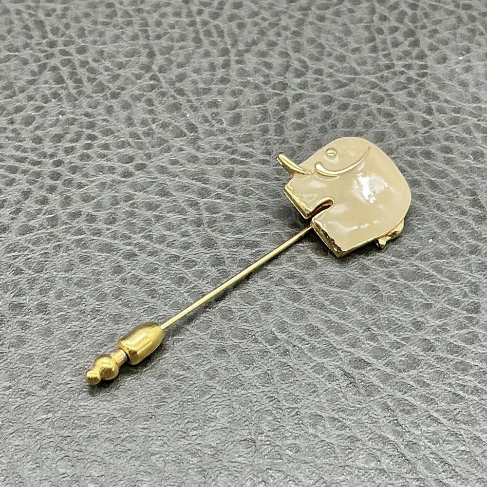 Vintage Crown Trifari Elephant Stick Pin Gold Tone Beige Enamel Lapel Hat 2